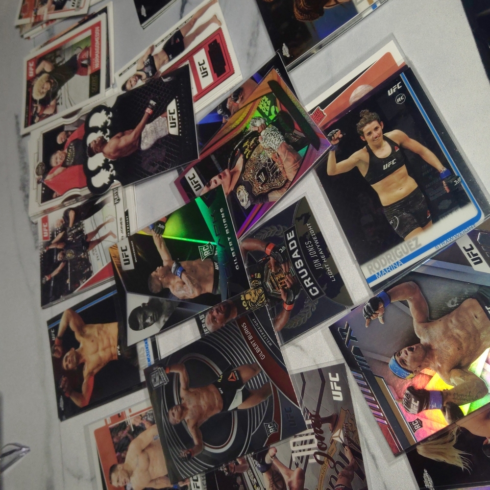 UFC CARDS - 15 Card Mystery Bundle